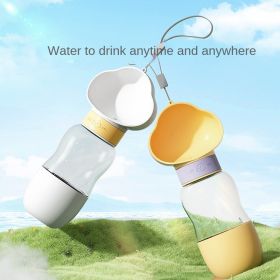 Dog out water bottle portable water bottle (colour: Common to cats and dogs, size: White clouds large -600ml)